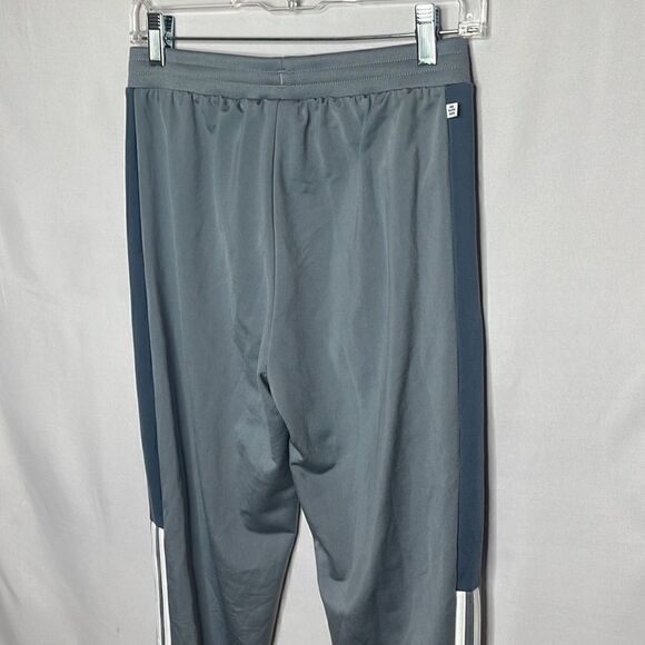 Boy’s Adidas Grey/White Jogger Pants. Size Large. - Picture 14 of 15